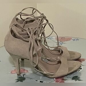 Christian Siriano Nude Beige Lace-Up Heeled Sandals Size 7.5